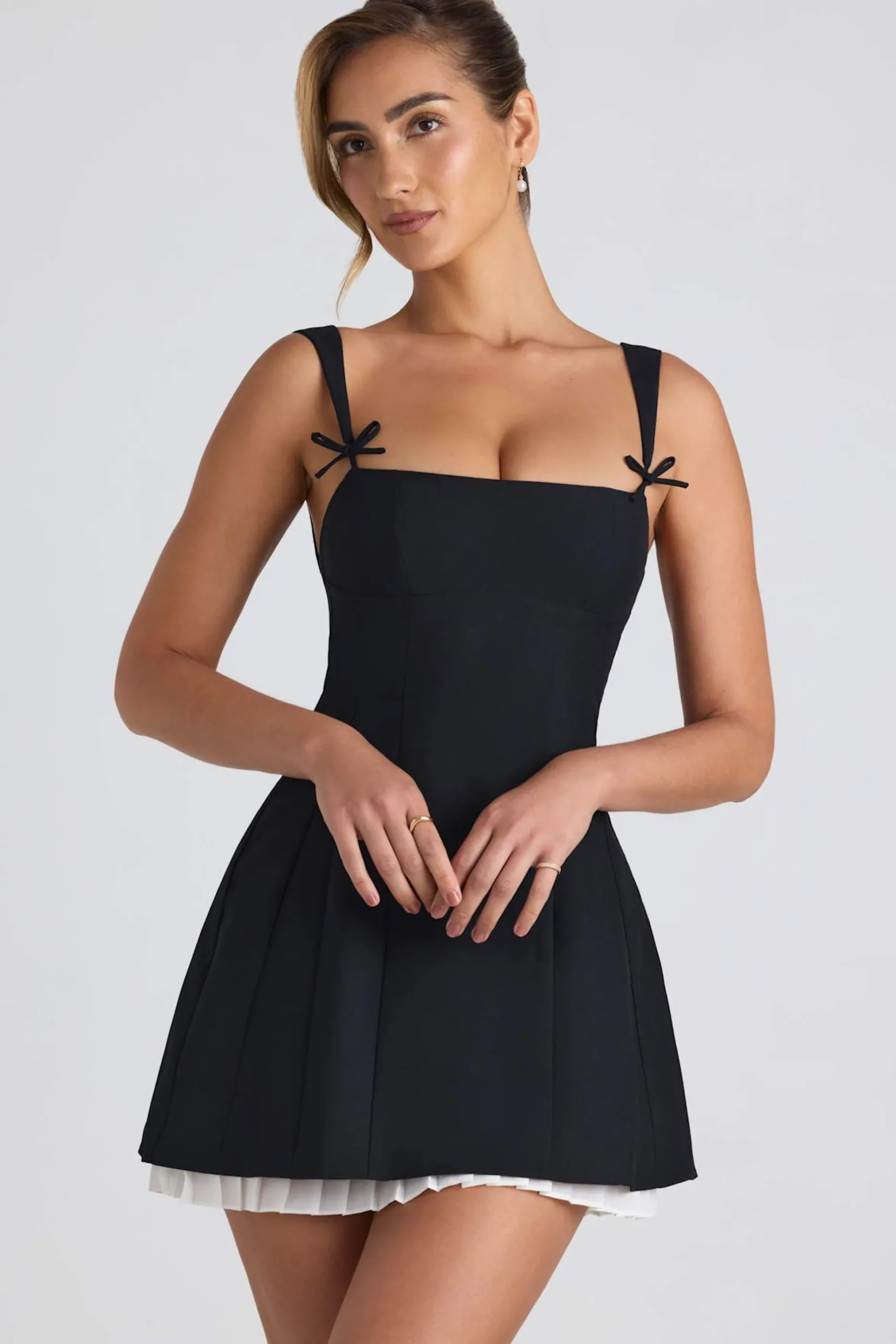 Oh Polly Night Out | Georgette And Chiffon^Bow-Detail Pleated A-Line Mini Dress in Black