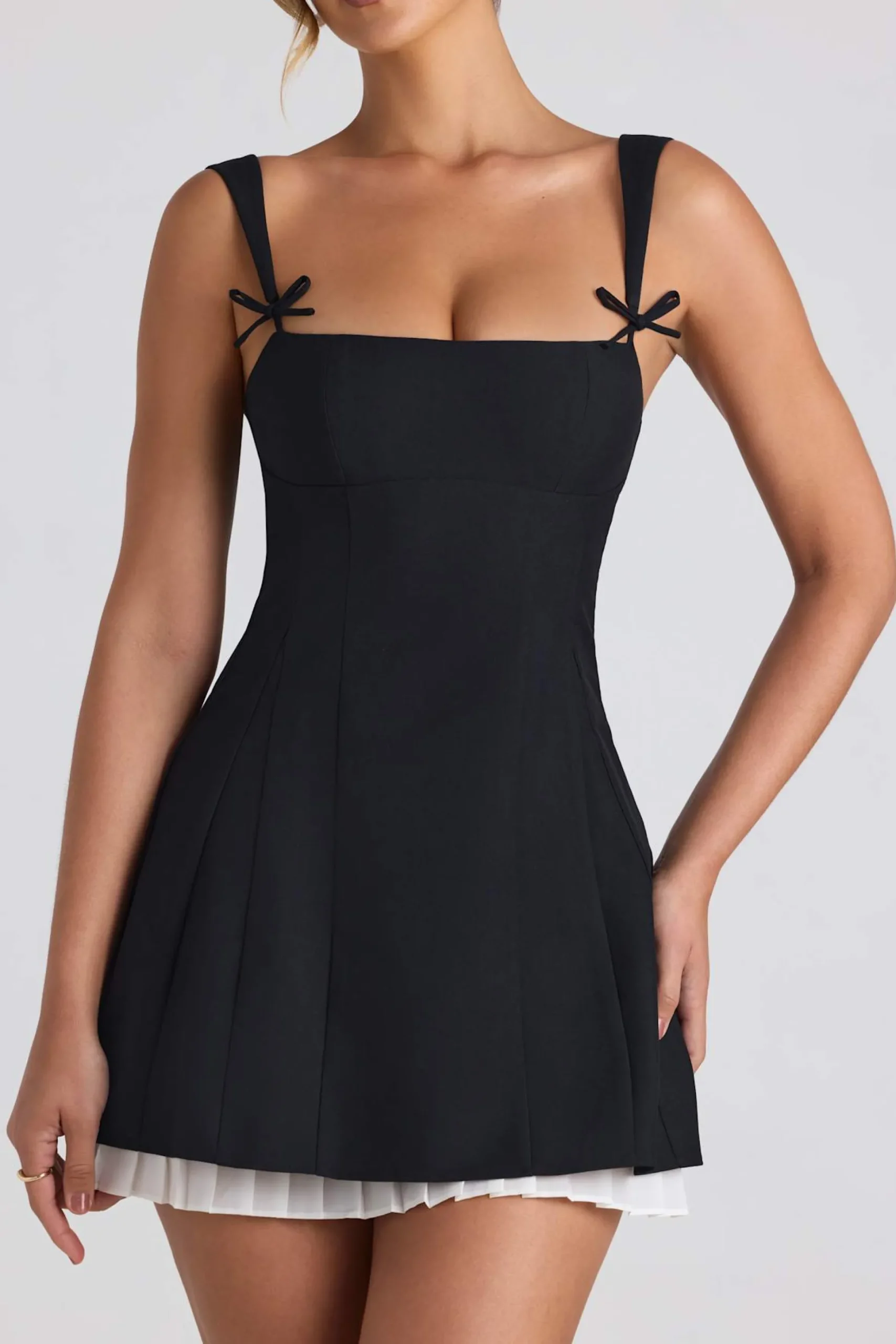 Oh Polly Night Out | Georgette And Chiffon^Bow-Detail Pleated A-Line Mini Dress in Black
