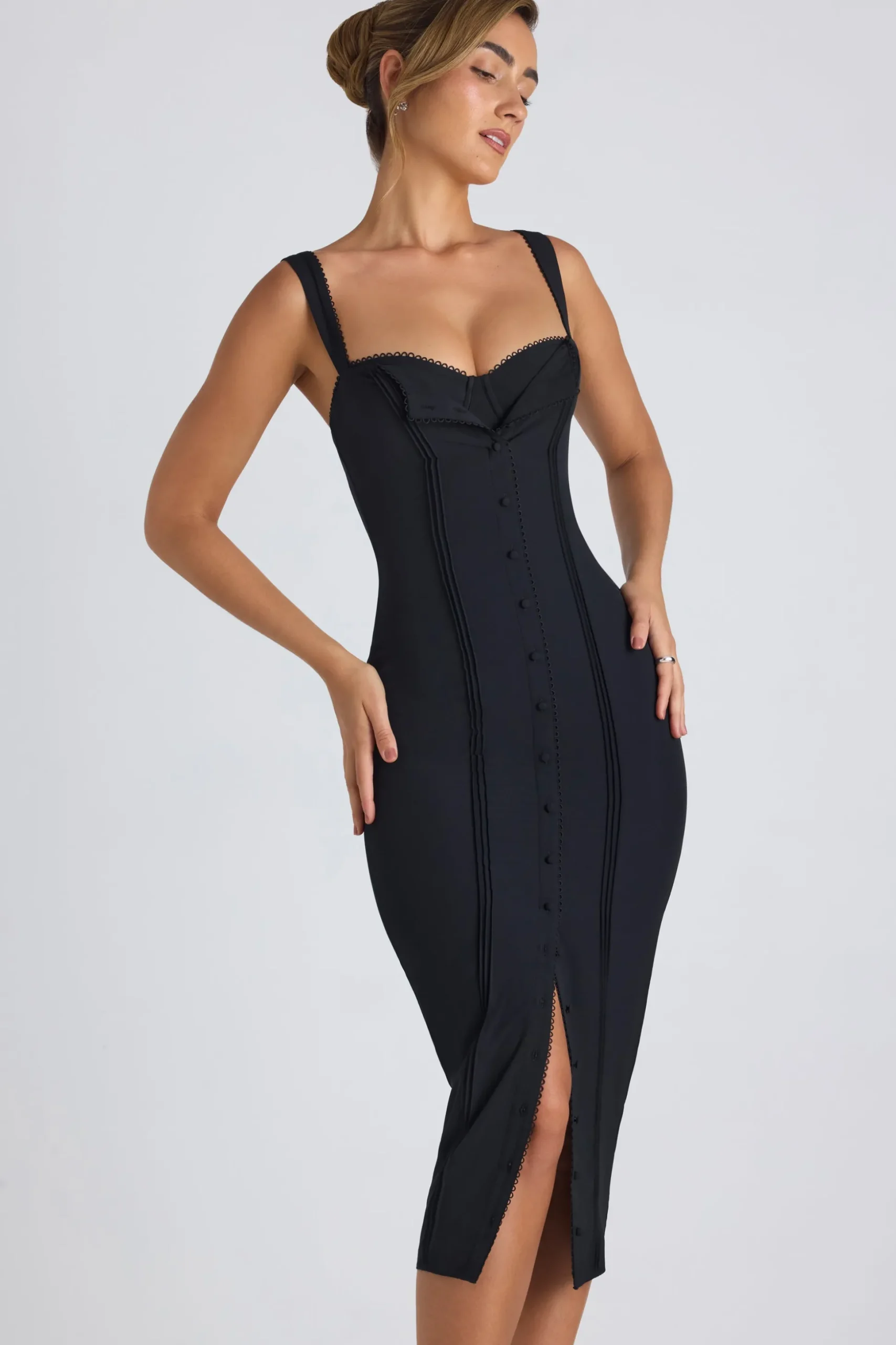 Oh Polly Wedding Guest | Night Out^Button-Detail Midaxi Dress in Black