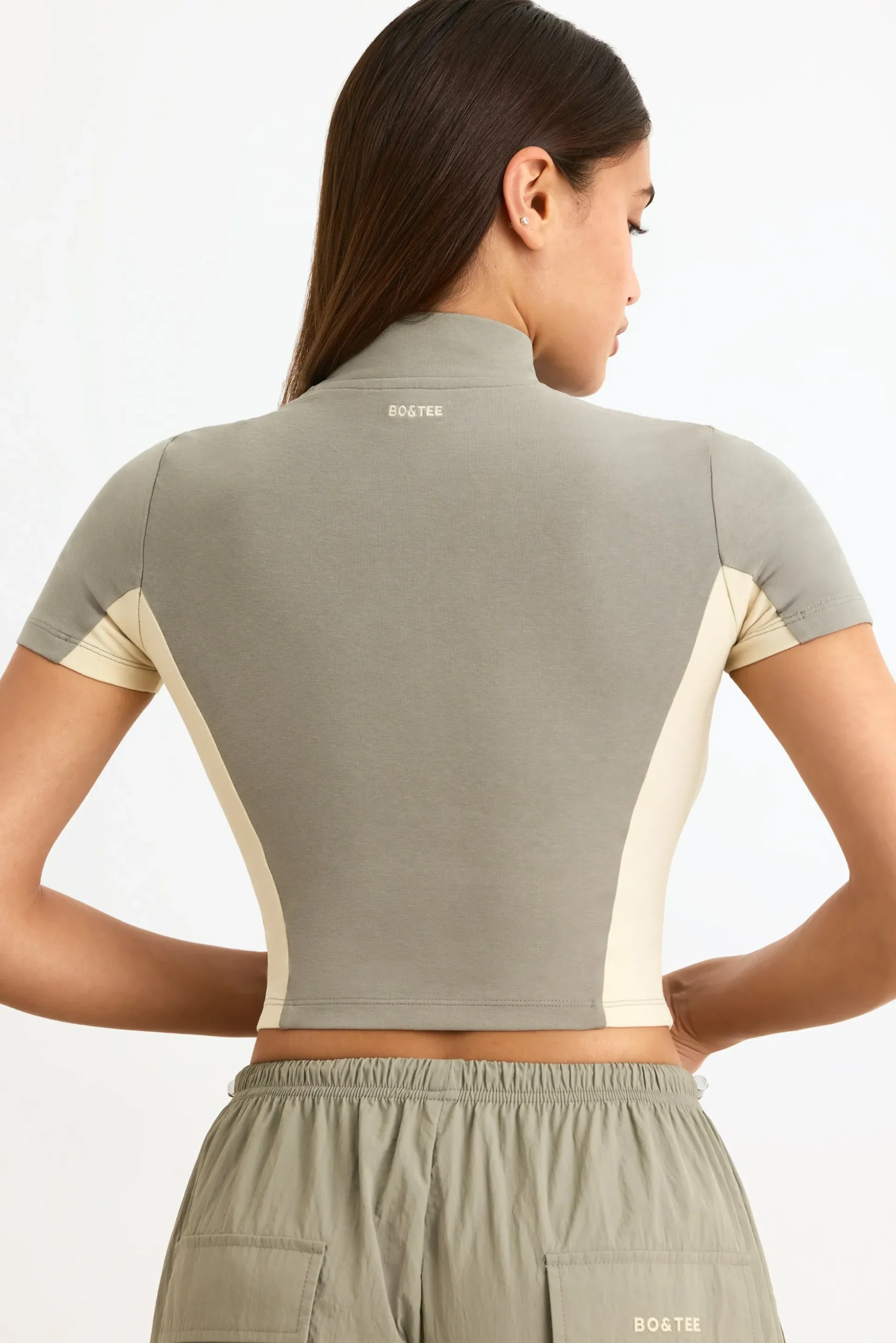 Oh Polly Tops^Colourblock Zip-Up Crop Top in Mineral