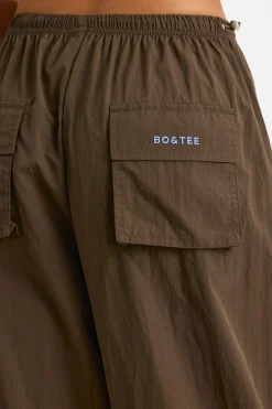Oh Polly Tracksuits^Convertible Wide Leg Track Pants in Espresso