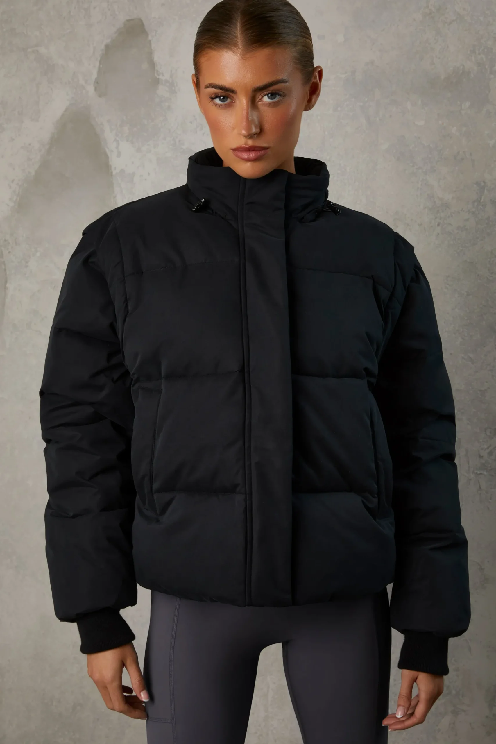 Oh Polly Coats^Cropped Puffer Jacket with Detachable Sleeves in Black