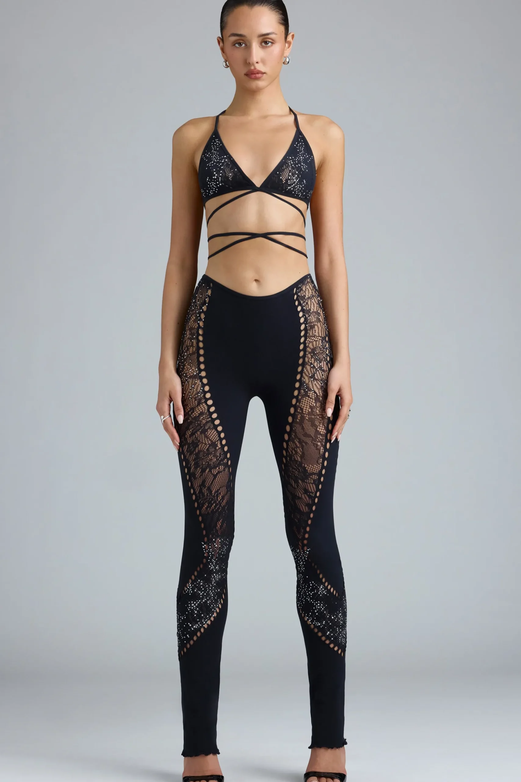 Oh Polly Women'S Clothing Sale - $65 And Under | Women'S Clothing Sale - $40 And Under^Embellished Mid-Rise Flared Trousers in Black