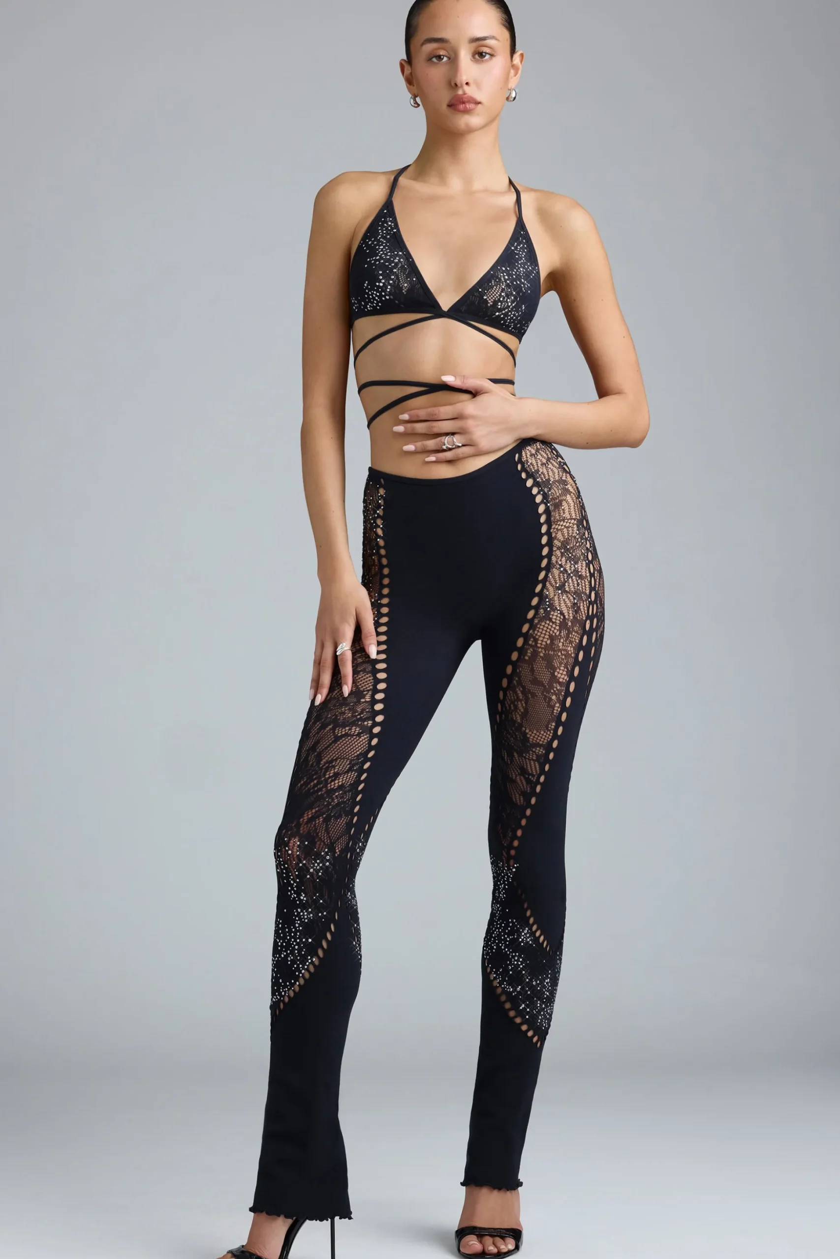 Oh Polly Women'S Clothing Sale - $65 And Under | Women'S Clothing Sale - $40 And Under^Embellished Mid-Rise Flared Trousers in Black