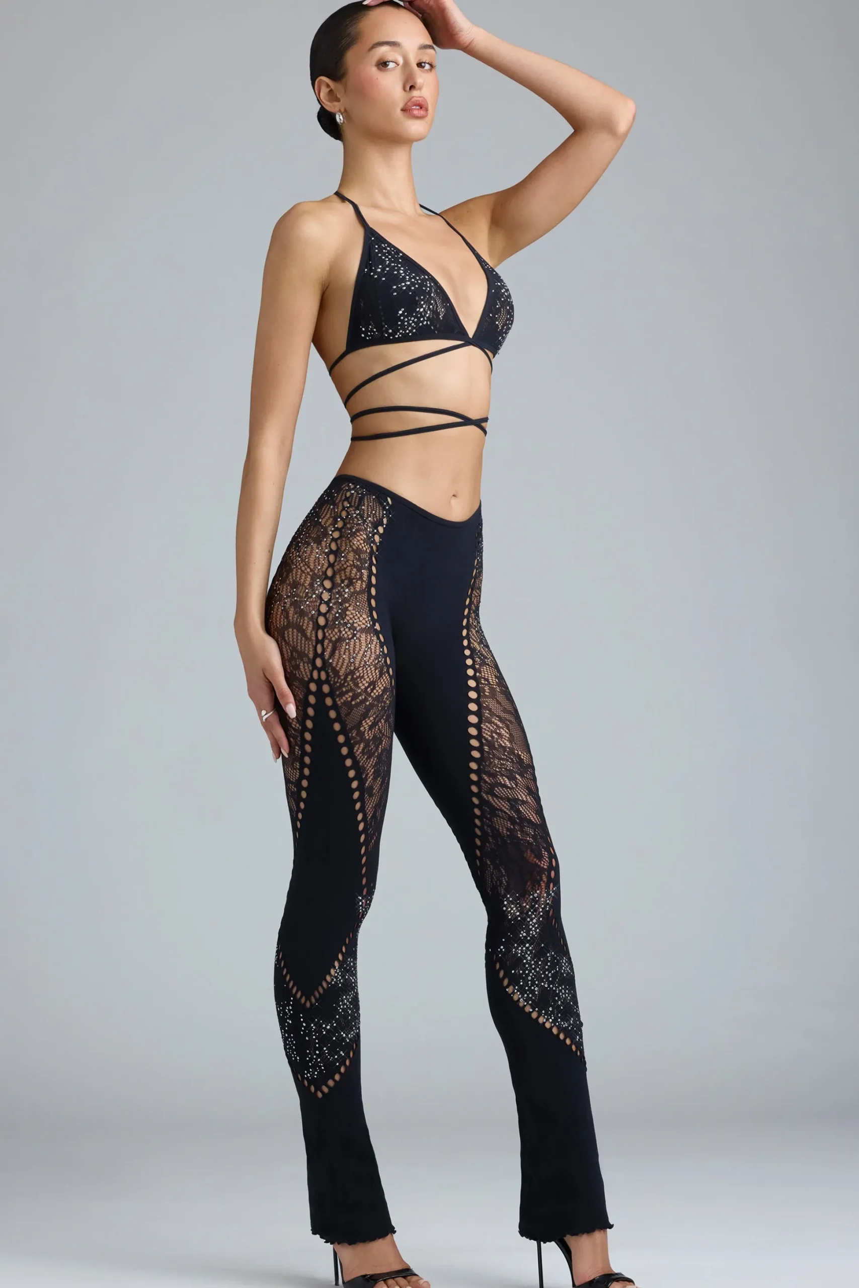 Oh Polly Women'S Clothing Sale - $65 And Under | Women'S Clothing Sale - $40 And Under^Embellished Mid-Rise Flared Trousers in Black