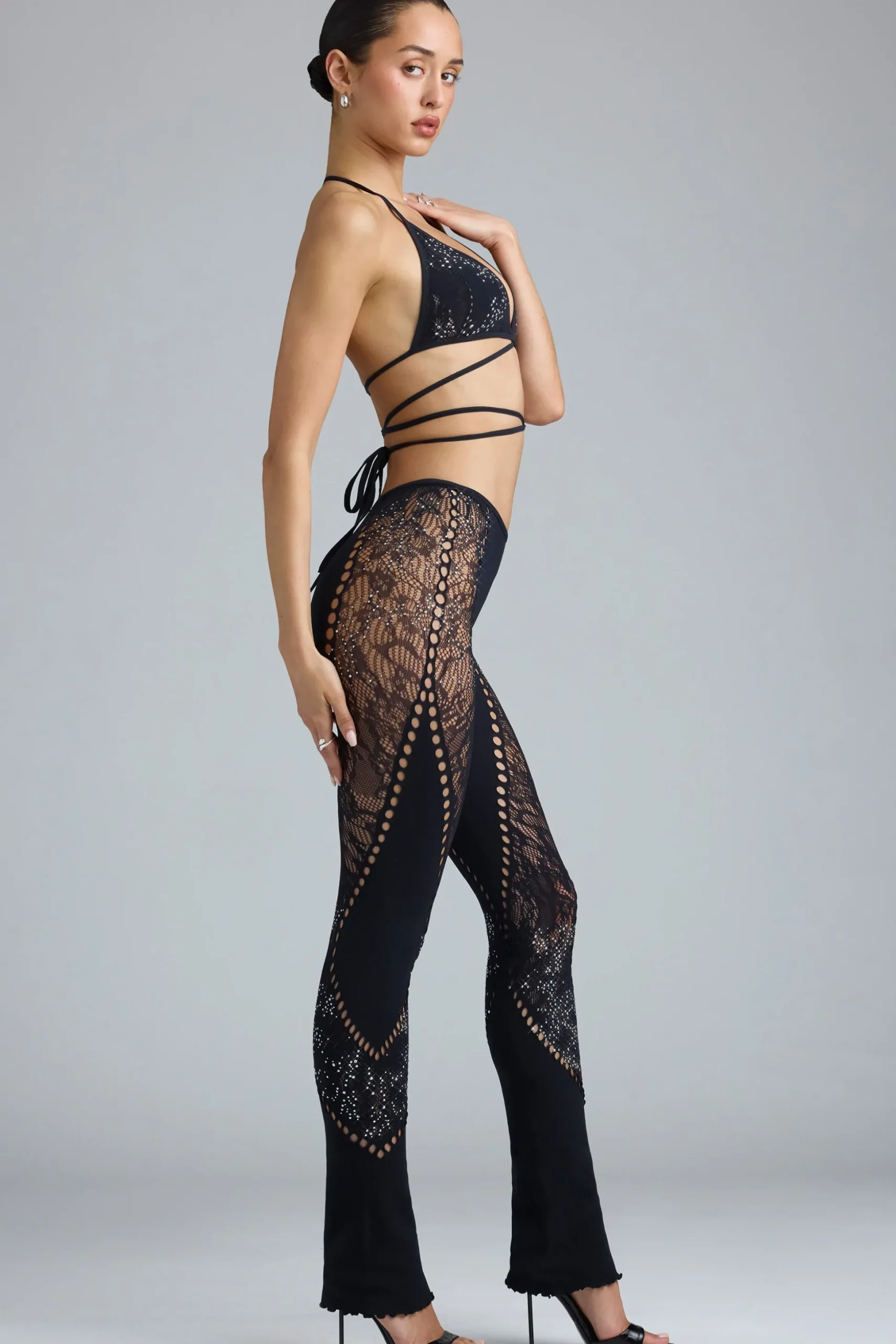 Oh Polly Women'S Clothing Sale - $65 And Under | Women'S Clothing Sale - $40 And Under^Embellished Mid-Rise Flared Trousers in Black