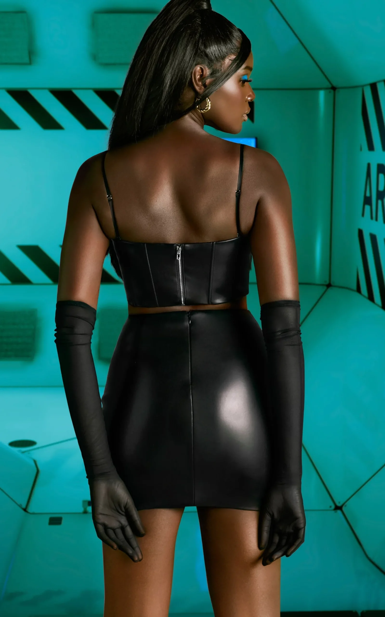 Oh Polly Women'S Clothing Sale - $65 And Under | Women'S Clothing Sale - $40 And Under^Faux Leather Thigh Split Mini Skirt in Black