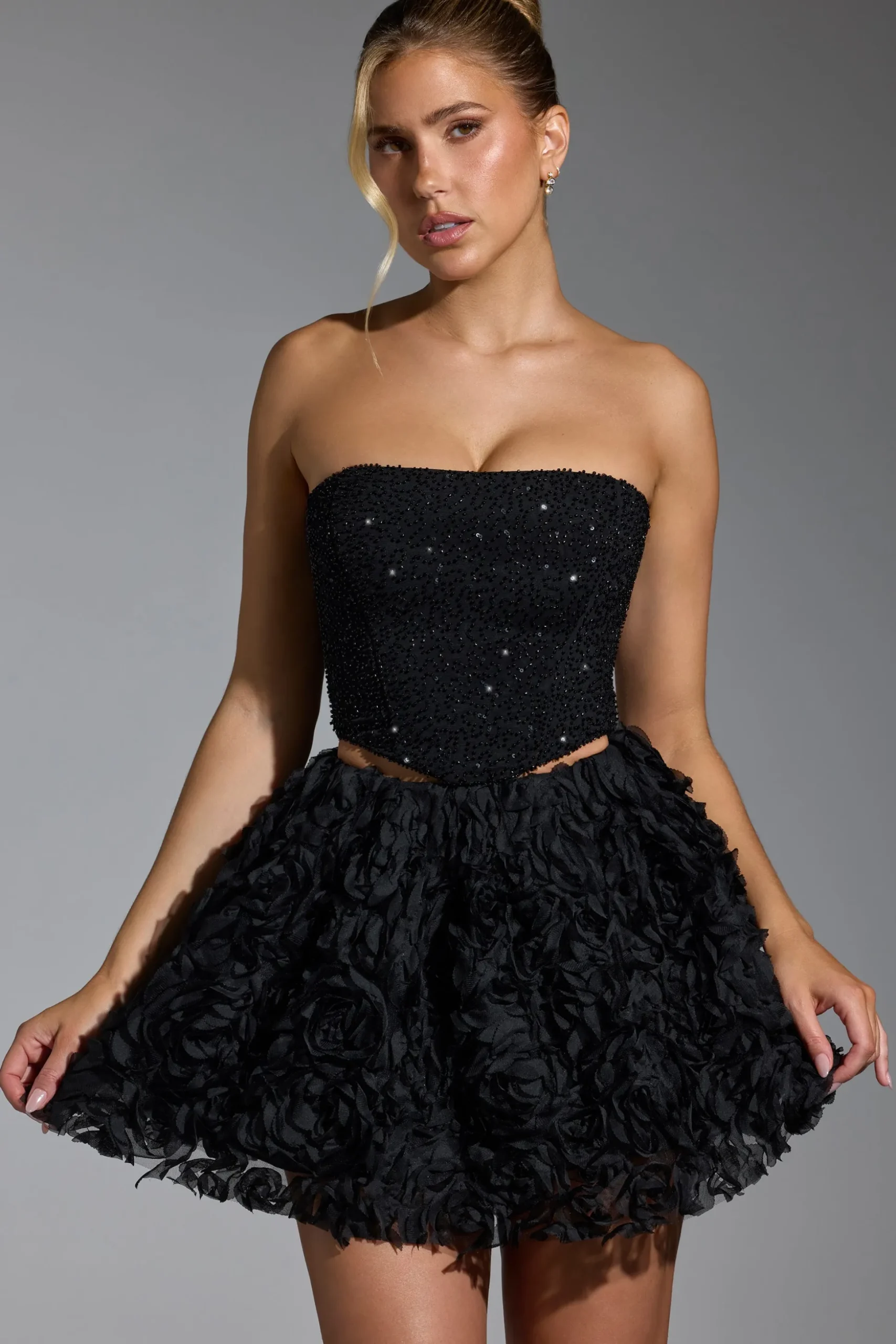 Oh Polly Women'S Clothing Sale - $65 And Under | Wedding Guest^Floral-Appliqué Mini Skirt in Black