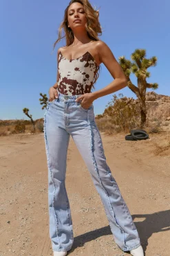 Oh Polly Women'S Clothing Sale - $65 And Under | Women'S Clothing Sale - $40 And Under^Frayed Seam Flared Leg Jeans in Light Blue Wash