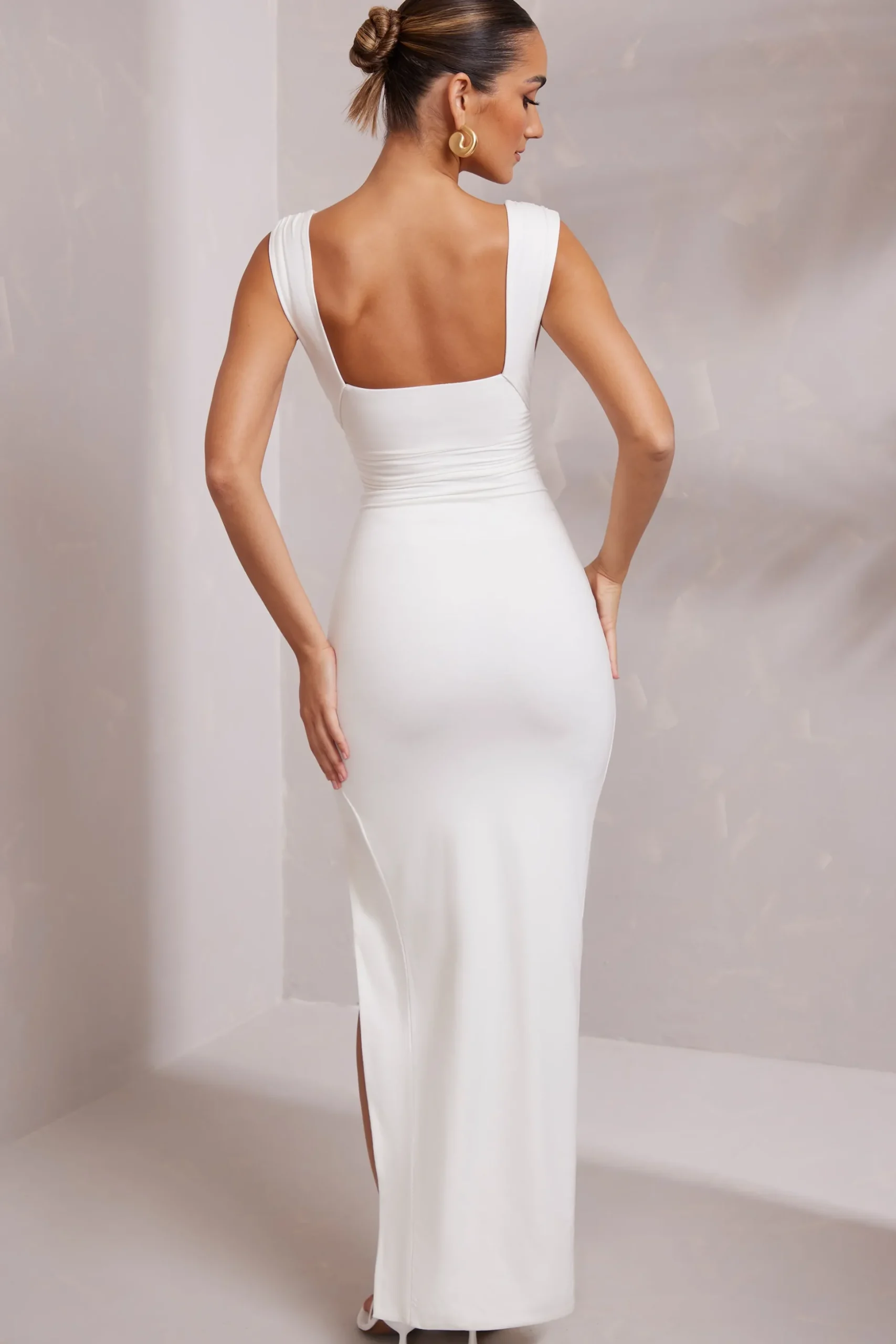 Oh Polly Elevated Essentials | Bride To Be^High Split Plunge Neck Maxi Dress in White