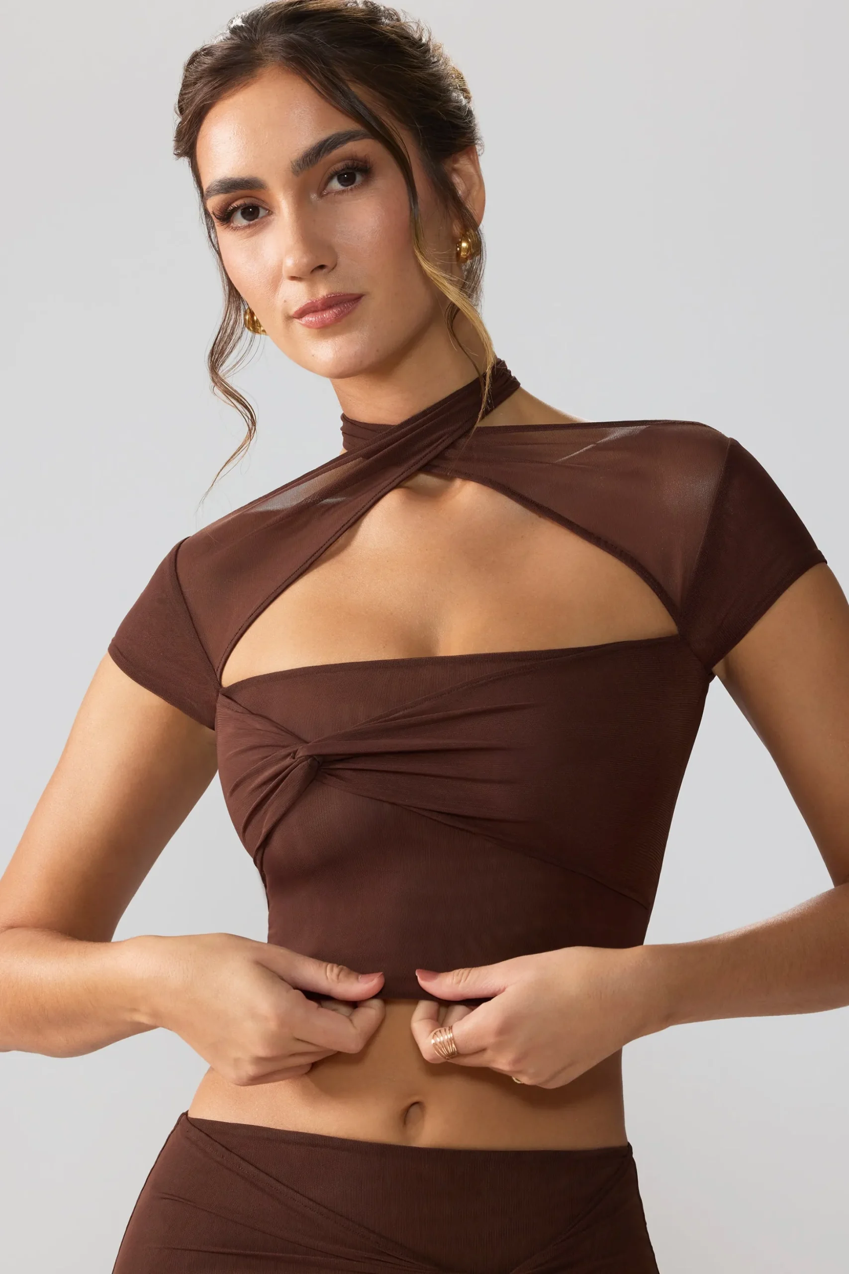 Oh Polly Tops^Mesh Cap Sleeve Cut Out Crop Top in Espresso