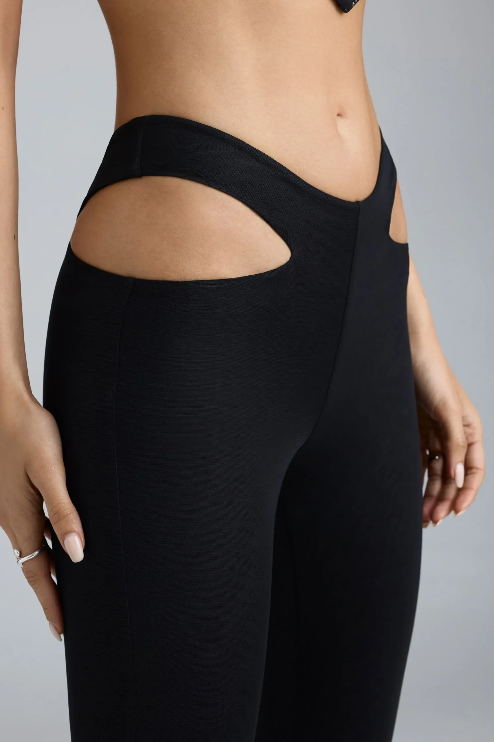Oh Polly Women'S Clothing Sale - $65 And Under | Women'S Clothing Sale - $40 And Under^Metallic Cut-Out Low-Rise Flared Trousers in Black