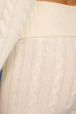 Oh Polly Petite | Knitwear^Petite Cable-Knit Flared Trousers in Cream
