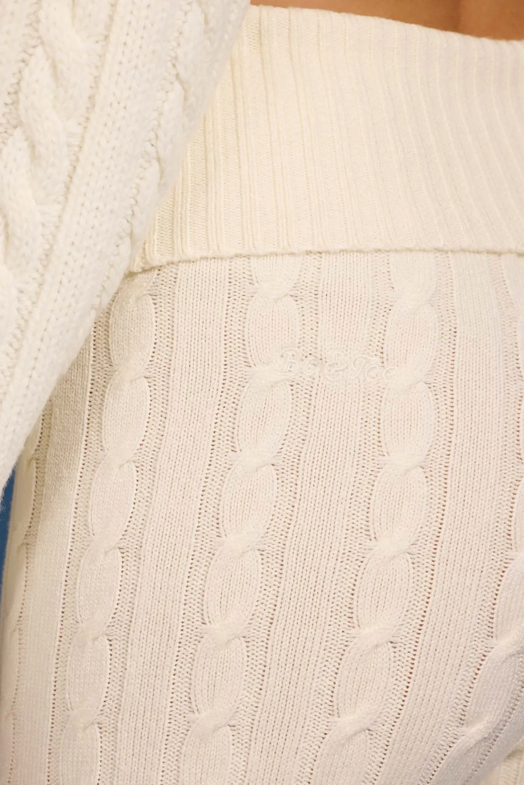 Oh Polly Petite | Knitwear^Petite Cable-Knit Flared Trousers in Cream