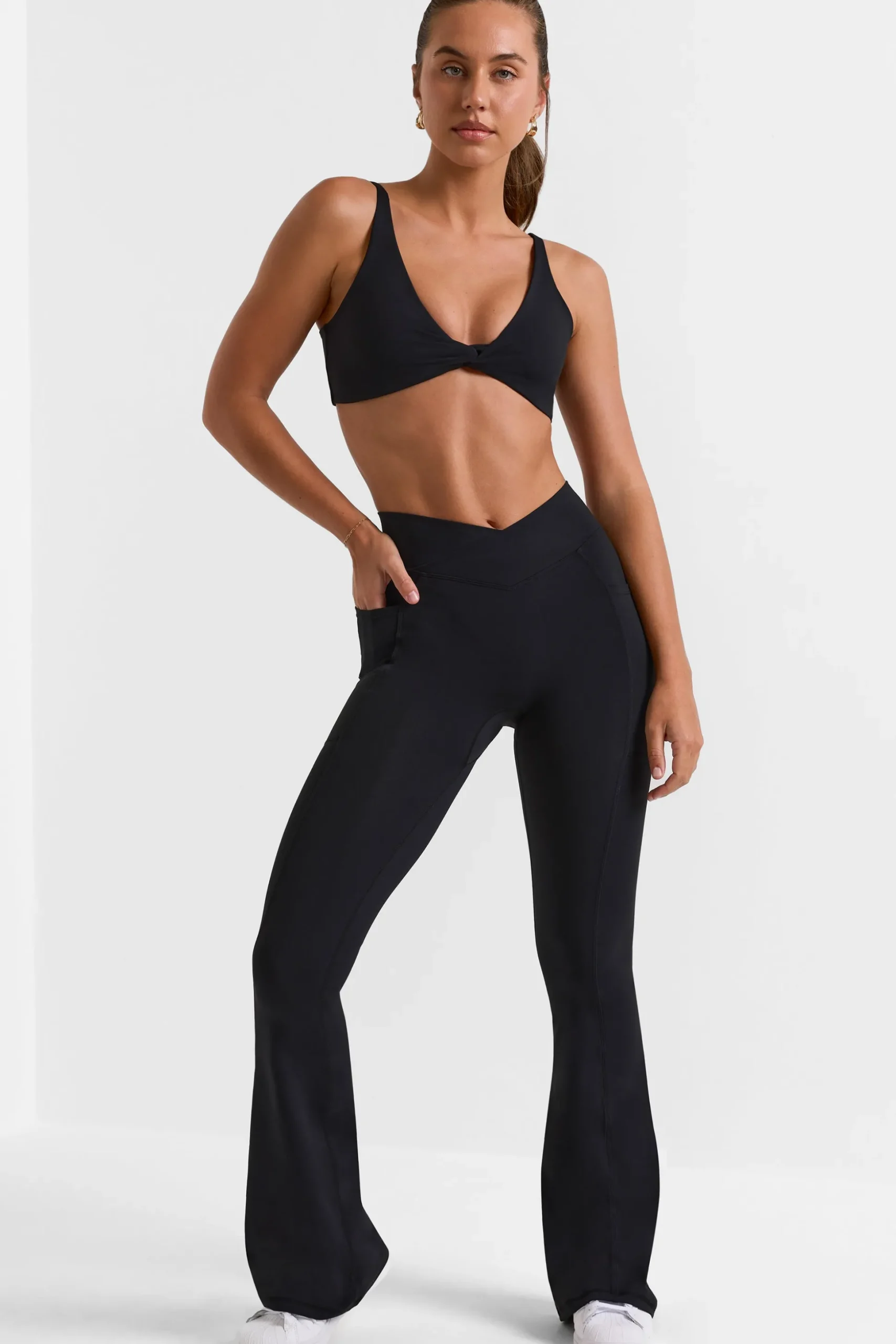 Oh Polly Petite^Petite Cross Waistband Flare Pocket Leggings in Black