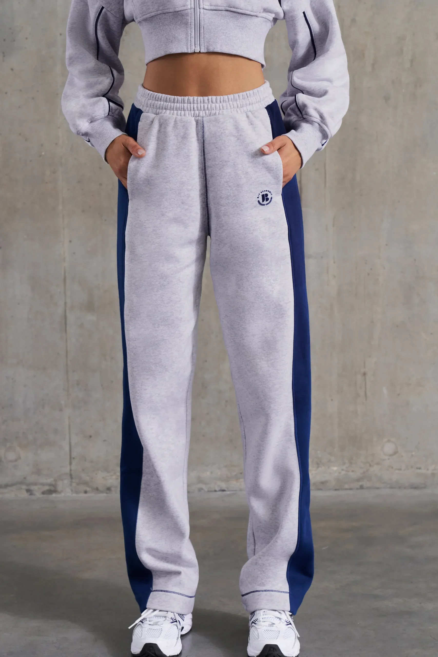 Oh Polly Petite^Petite Wide Leg Sweatpants in Heather Grey HeatherGrey