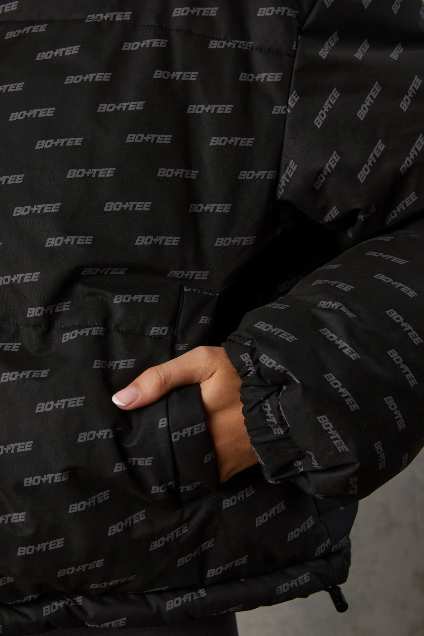 Oh Polly Coats^Reversible Hooded Puffer Jacket in Black
