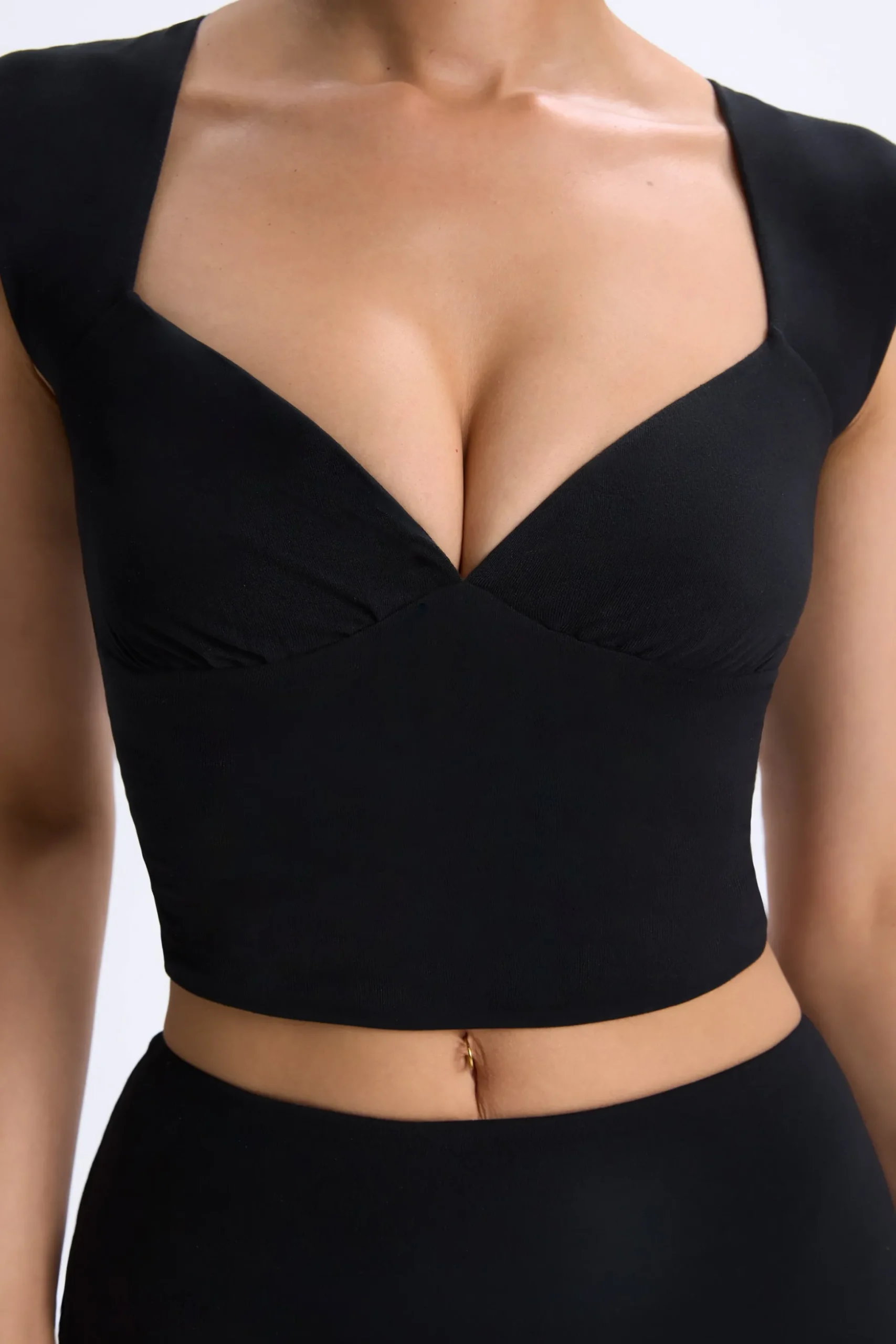 Oh Polly Co-Ords | Tops^Ruched Cap-Sleeve Top in Black