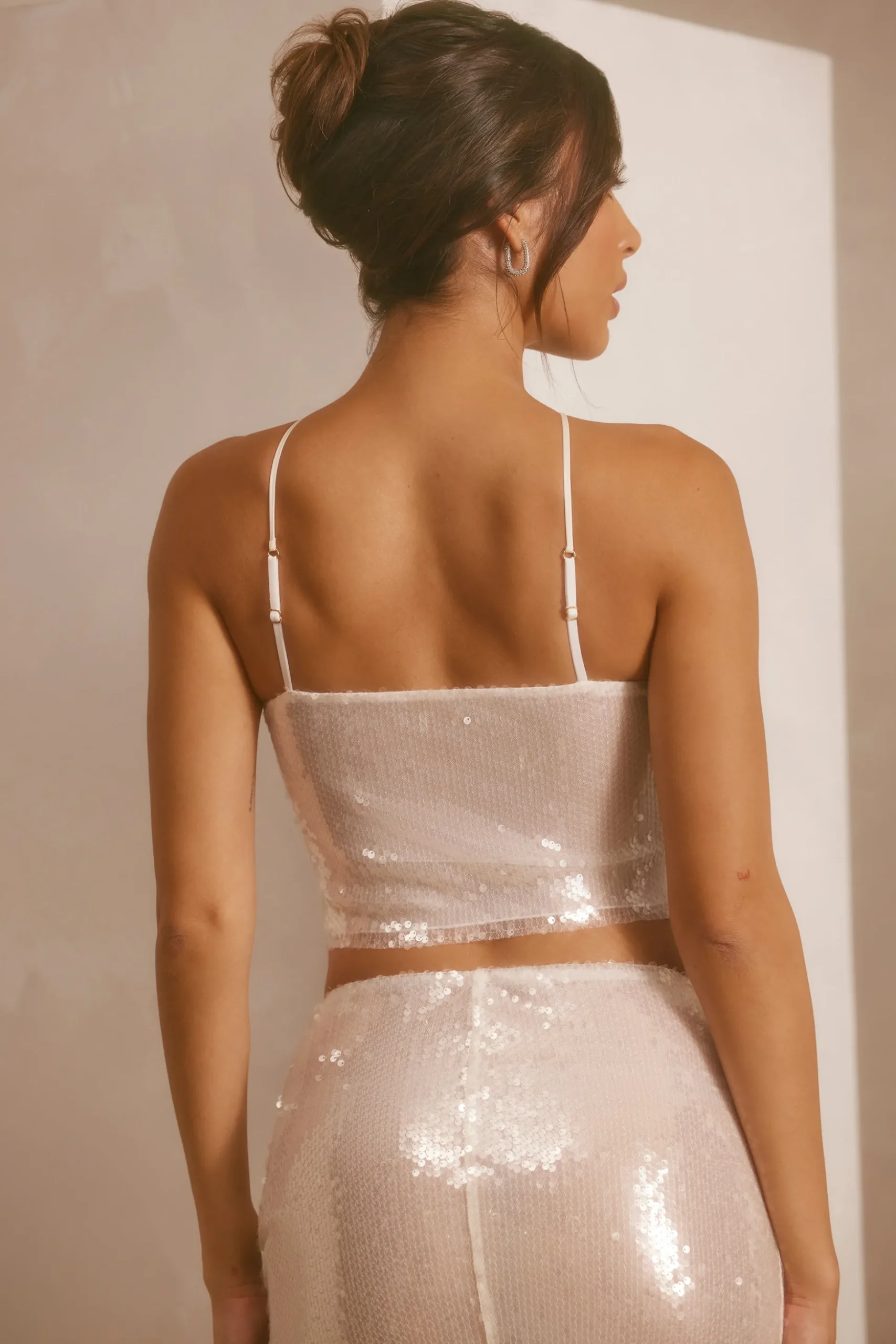 Oh Polly Women'S Clothing Sale - $65 And Under | Women'S Clothing Sale - $40 And Under^Sheer Sequin Keyhole Cut Out Halter Neck Crop Top in White