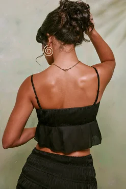 Oh Polly Women'S Clothing Sale - $65 And Under | Women'S Clothing Sale - $40 And Under^Shirred Tie Up Front Crop Top in Black