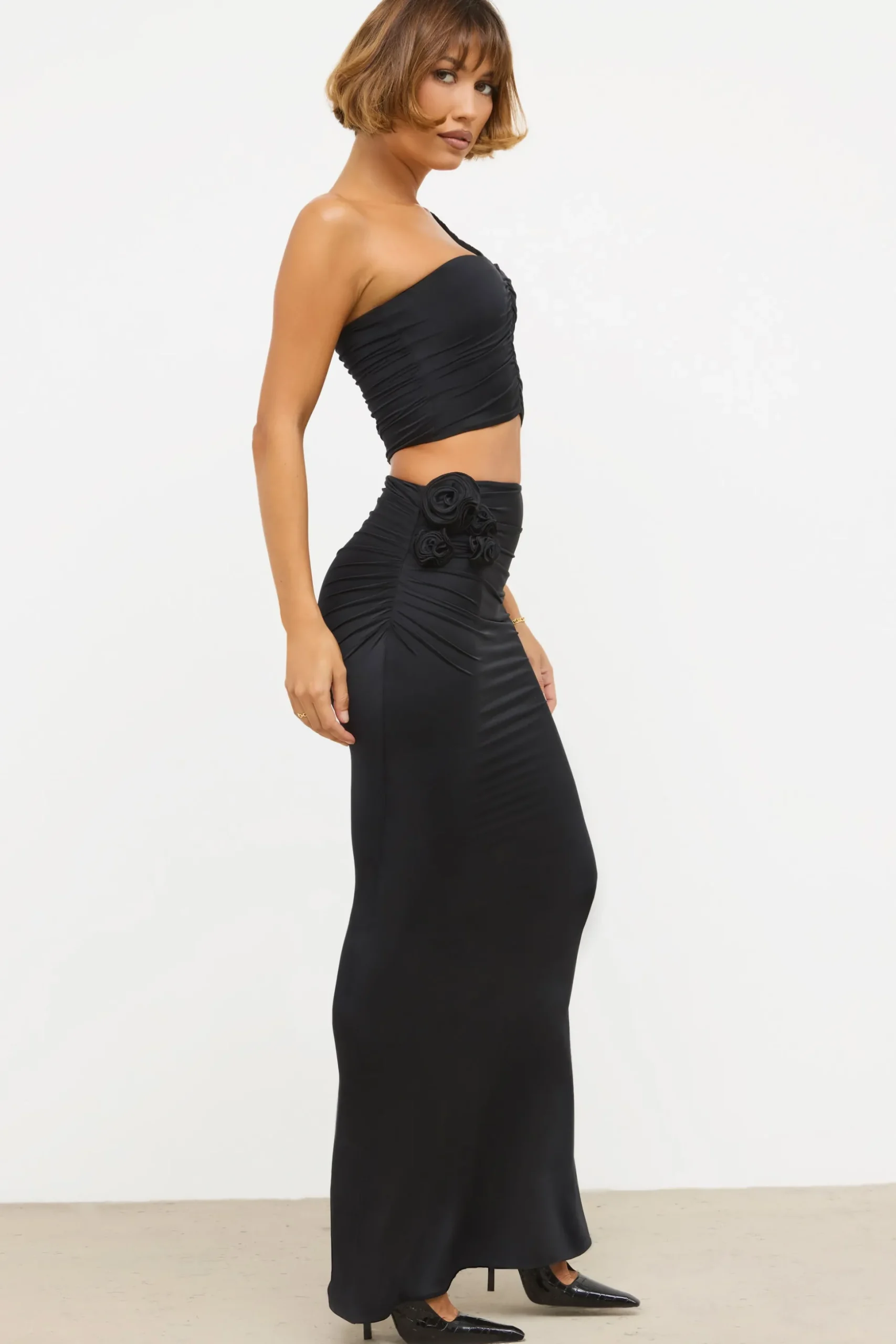 Oh Polly Women'S Clothing Sale - $65 And Under | Women'S Clothing Sale - $40 And Under^Slinky Jersey Rose Detail Mid-Rise Maxi Skirt in Black