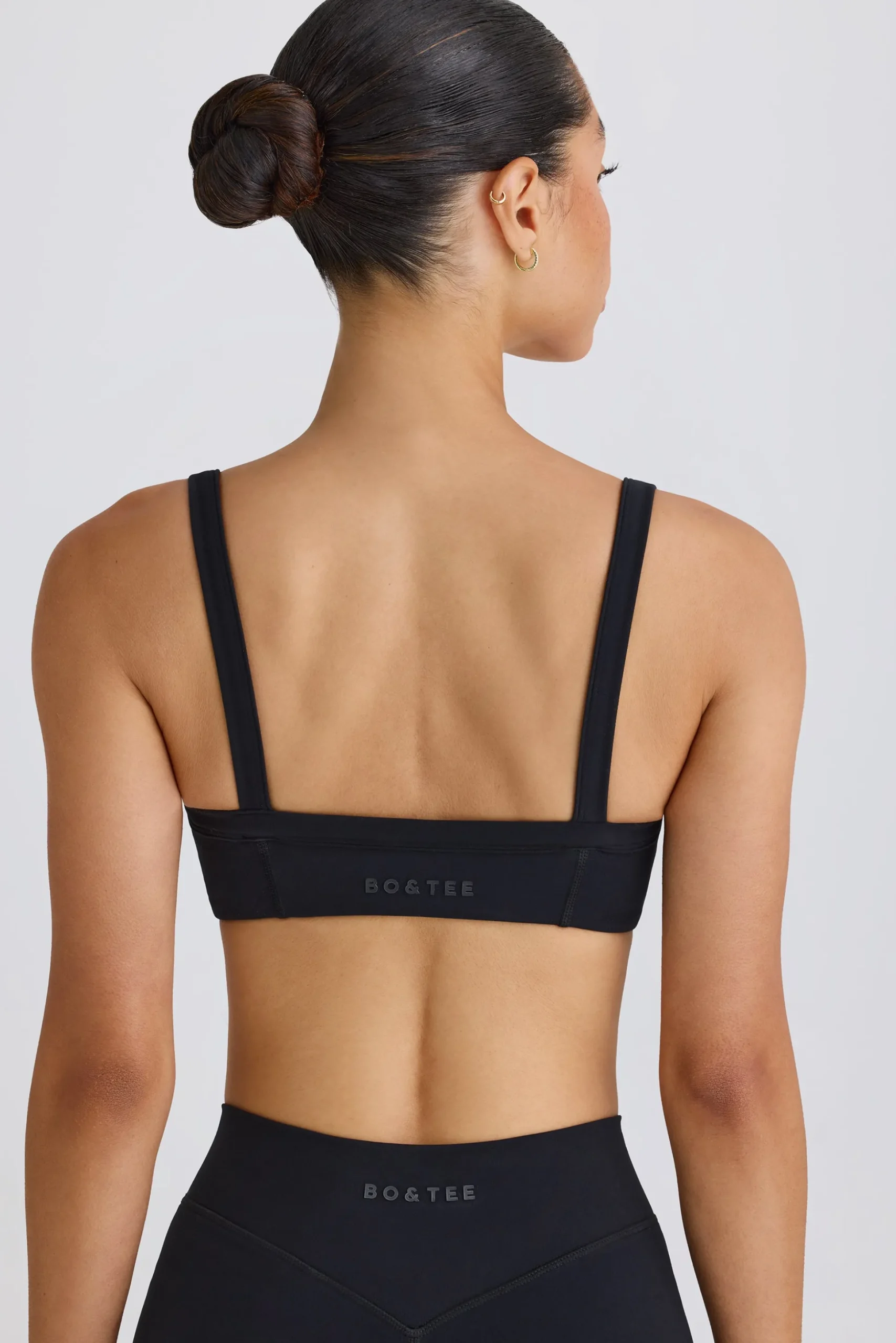 Oh Polly Matching Sets | Sports Bras^Soft Active Contrast-Trim Sports Bra in Black