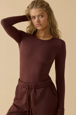 Oh Polly Tops^Soft Active Long Sleeve Top in Mahogany