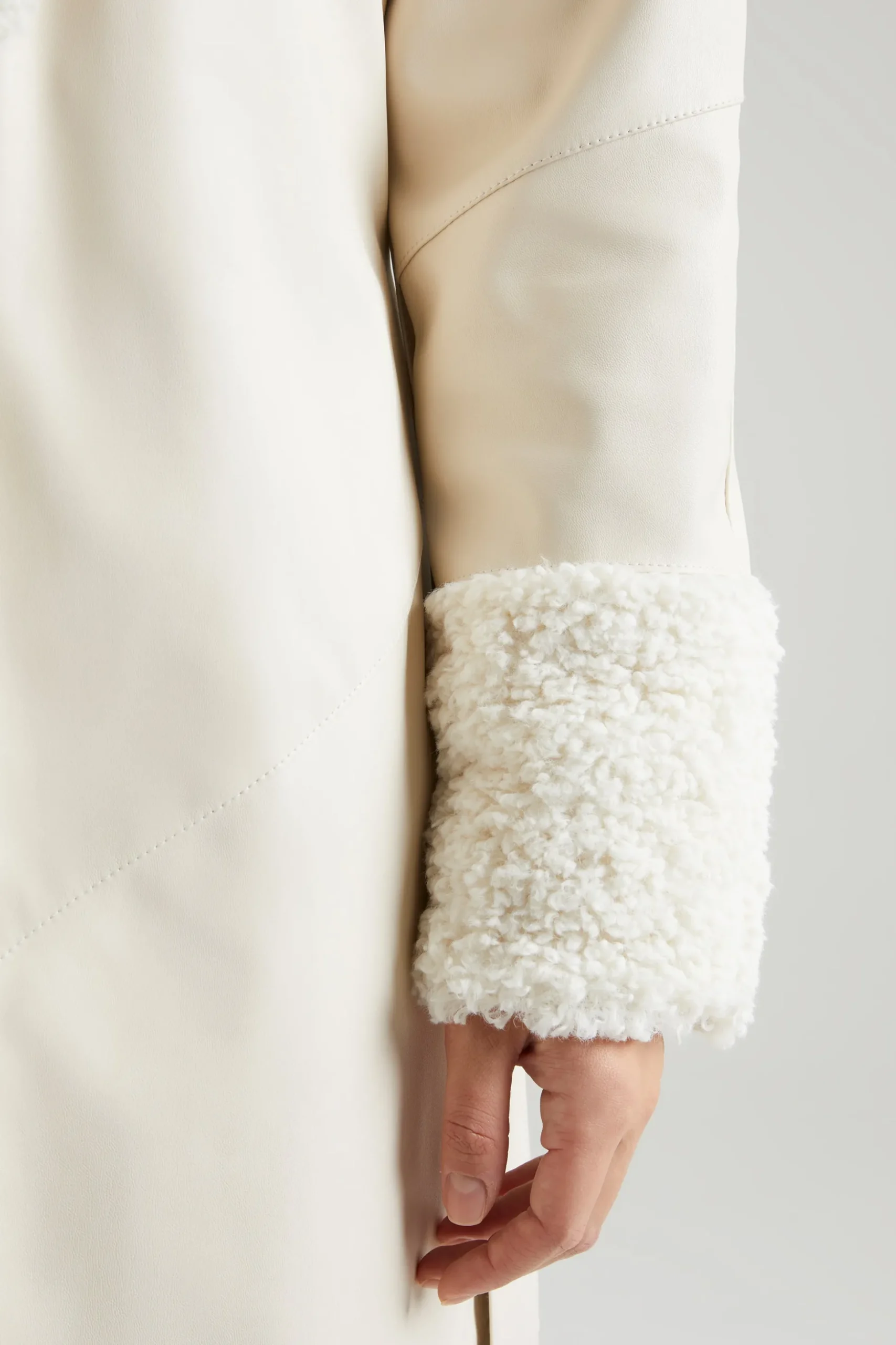 Oh Polly Outerwear | Fall Outfits^Tie Up Coat with Shearling Collar and Cuffs in Cream