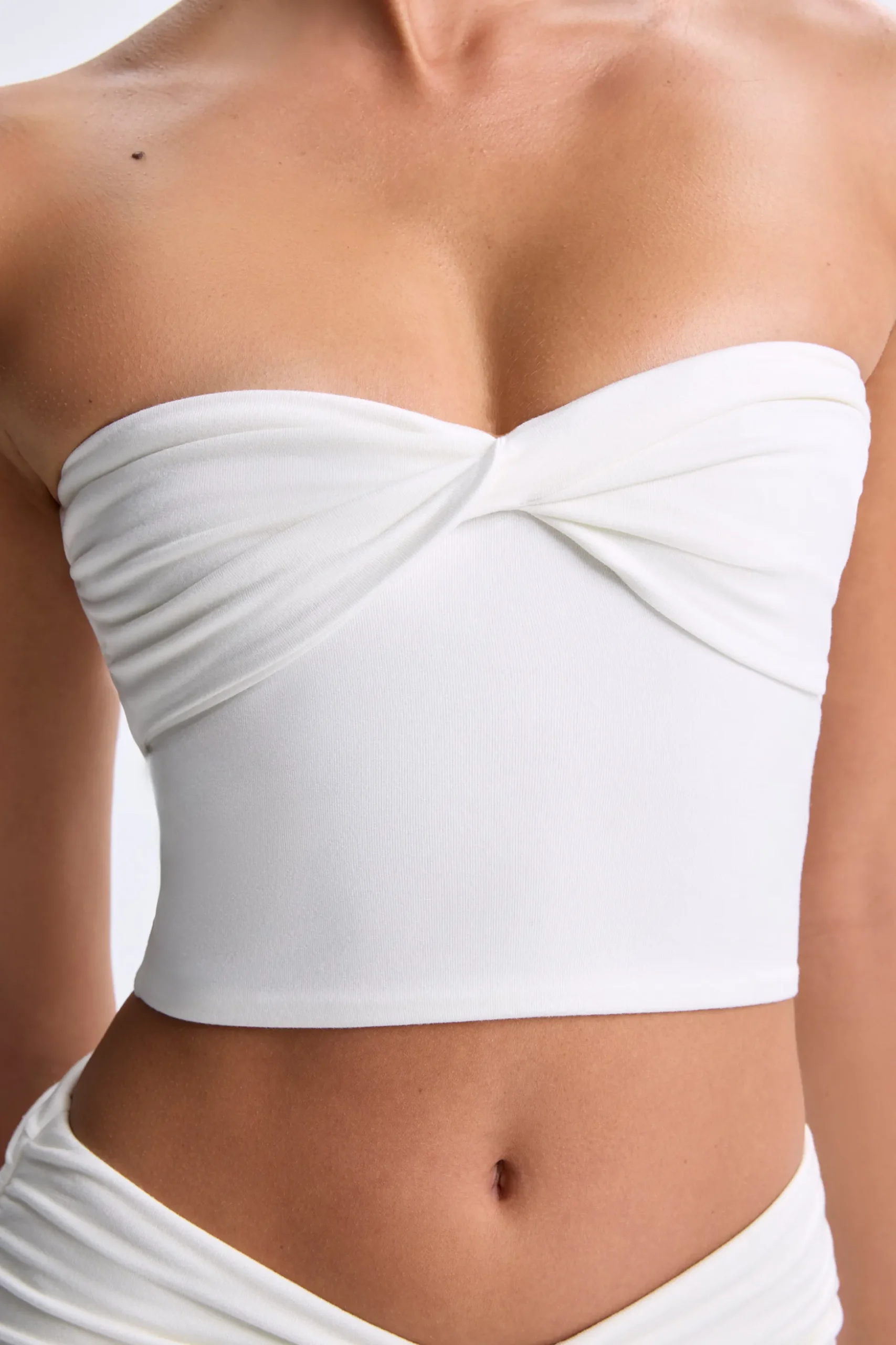 Oh Polly Co-Ords | Tops^Twist-Front Bandeau Top in White