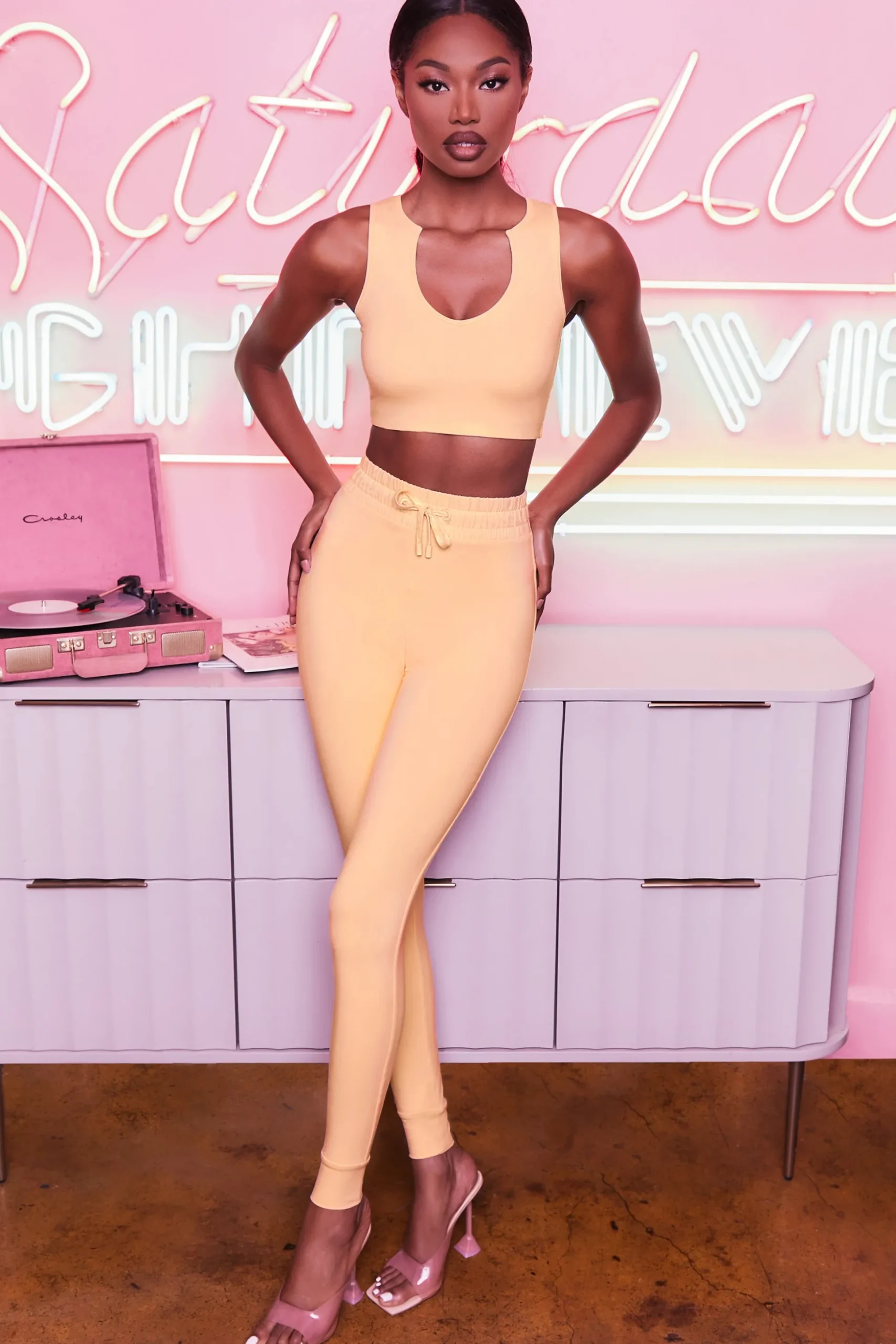Oh Polly Women'S Clothing Sale - $65 And Under | Women'S Clothing Sale - $40 And Under^We Chillin' High Waisted Leggings in Peach